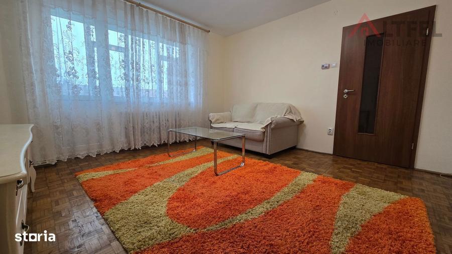 Apartament cu 4 camere decomandat, mobilat în Central
