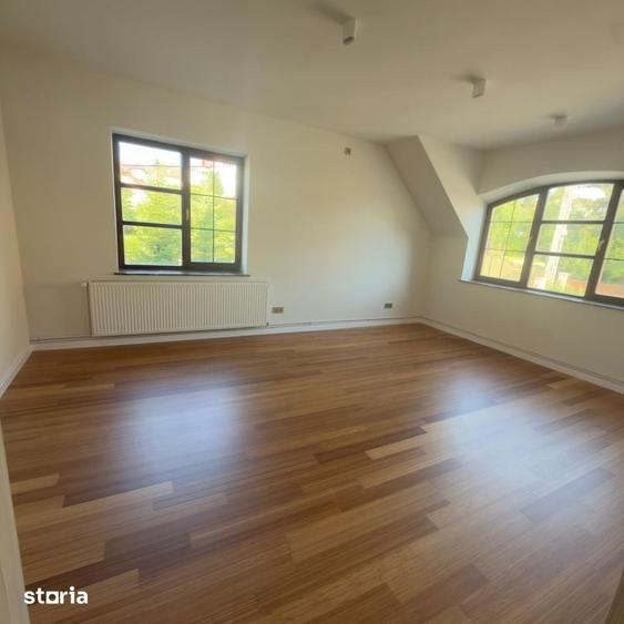 Spațiu comercial, de 309 mp, în Platou