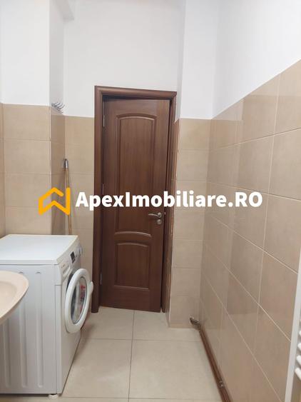 Apartament cu 3 camere semidecomandat, mobilat în Eminescu
