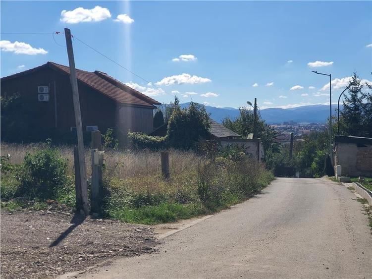 Teren agricol intravilan de 1840 mp, în Gușterița