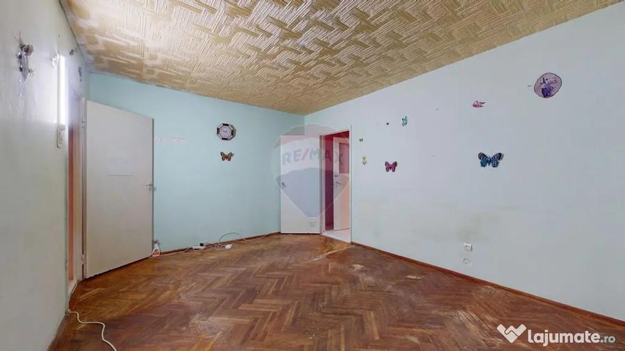 Apartament cu 3 camere semidecomandat în Electroprecizia