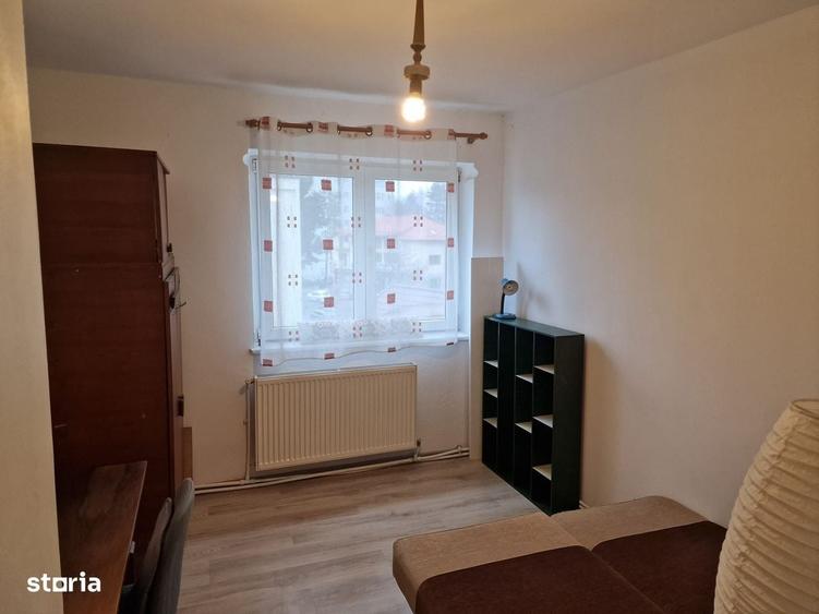 Apartament cu 3 camere semidecomandat în Central