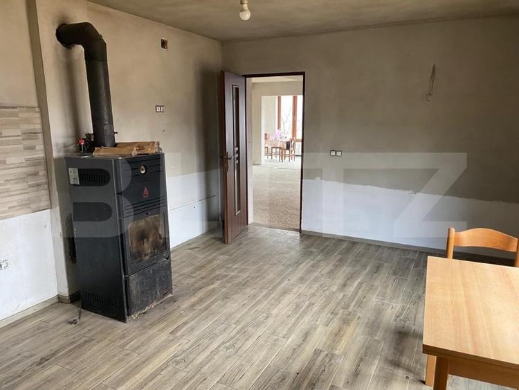 Casă individuală cu 5 camere cu Teren 7100 Mp în Exterior Nord