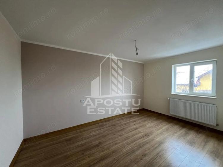 Casă cu 4 camere cu Teren 180 Mp în Giarmata