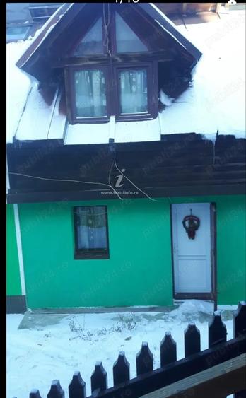 Casă cu 4 camere în Lupeni