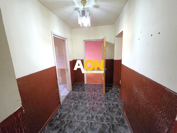 Apartament cu 4 camere decomandat în Cetate