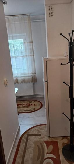 Inchiriez garsoniera decomandata in zona liceelor Pedagogic si Energetic. - 4