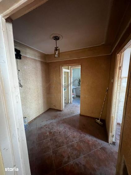 Apartament cu 2 camere decomandat în Nicolina