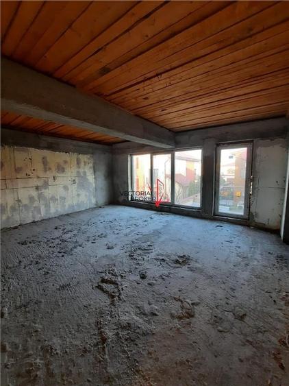 Casă cu 5 camere cu Teren 339 Mp în Pantelimon