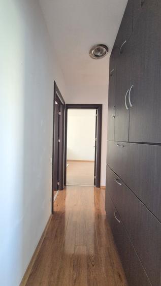 Apartament cu 3 camere decomandat în Tineretului
