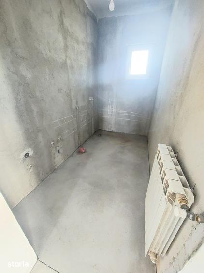 Casă cu 4 camere cu Teren 500 Mp în Central