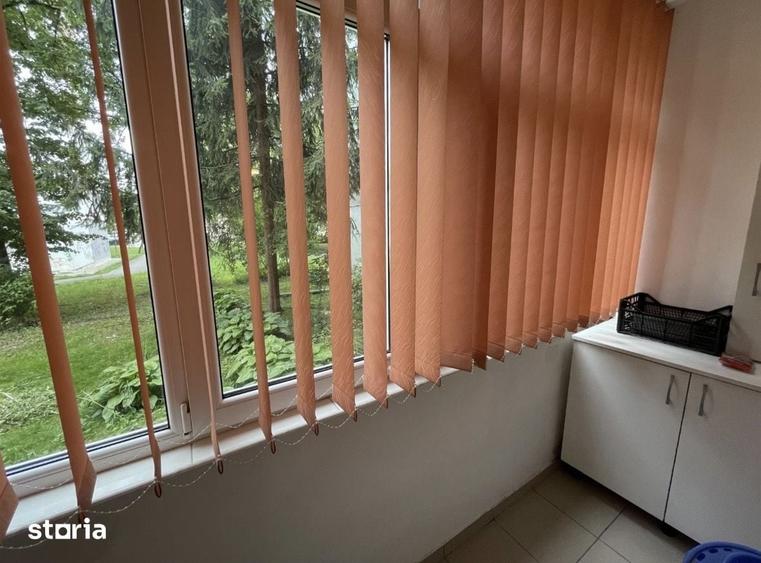 Apartament cu 4 camere decomandat în Central
