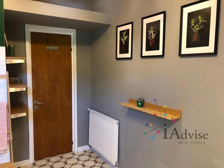 Apartament cu 4 camere decomandat în Schei