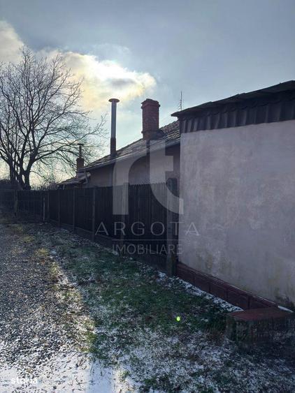 Casă cu 3 camere cu Teren 1870 Mp în Ulmeni