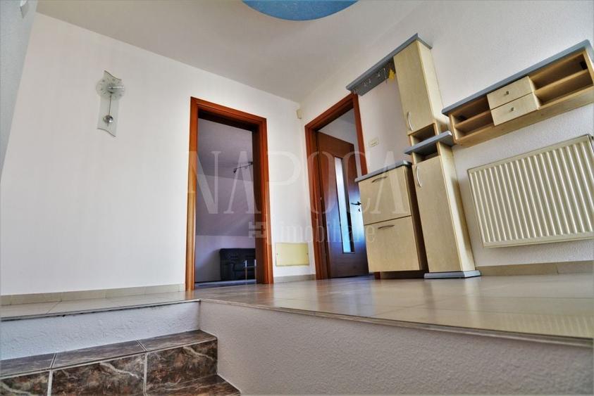 Casă individuală cu 5 camere cu Canalizare în Între Lacuri