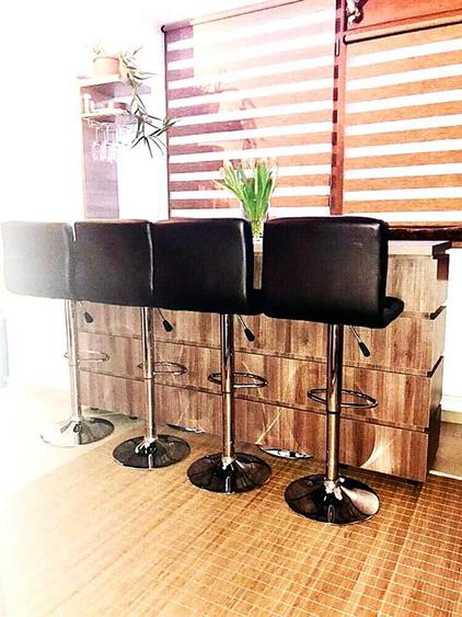Apartament cu 3 camere decomandat în Apollo