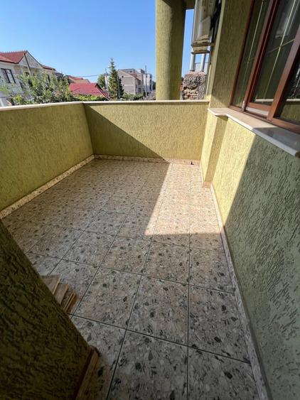 Casă individuală cu 5 camere cu Garaj în Coiciu