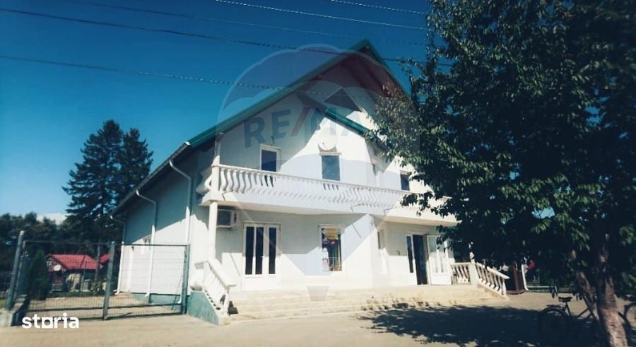 Casă cu Teren 1300 Mp în Gălănești