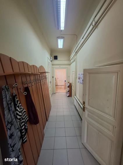 Apartament cu 4 camere în Central