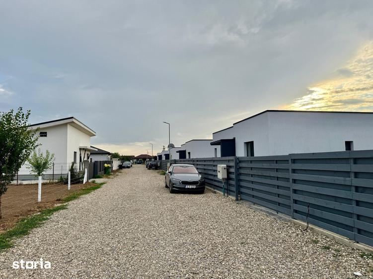 Casă cu 4 camere cu Teren 340 Mp în Balotești