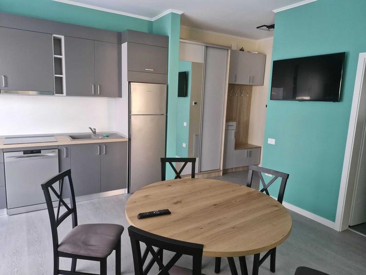 Apartament cu 3 camere decomandat în Sânmartin