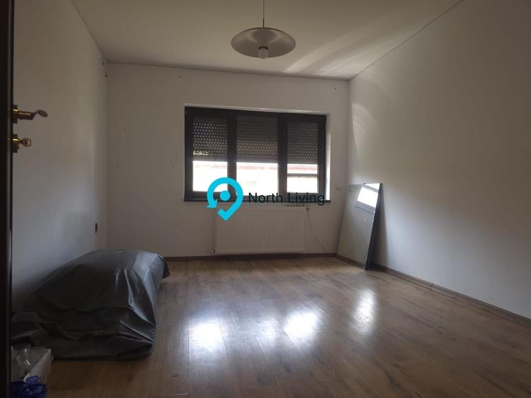 Casă individuală cu 10 camere cu Canalizare în Baicului