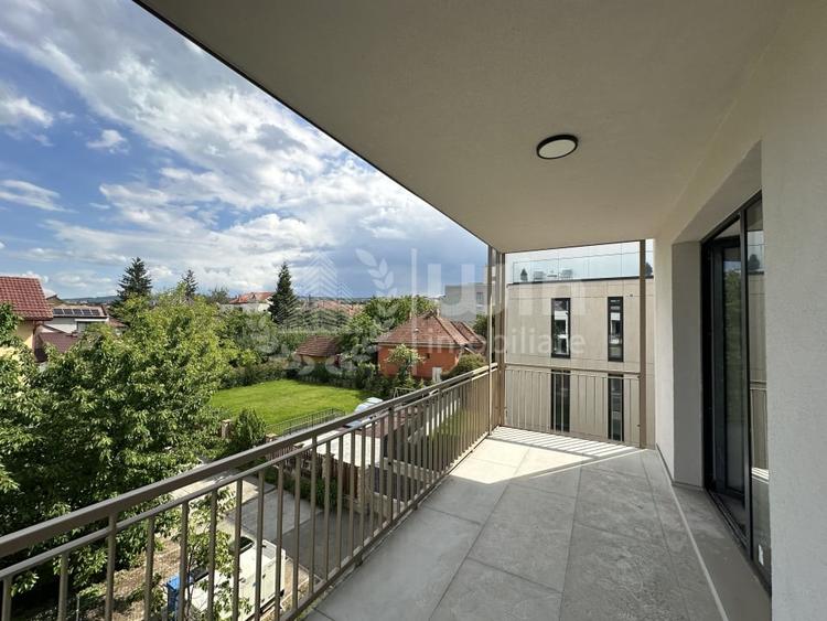 Apartament cu 3 camere semidecomandat în Andrei Mureșanu