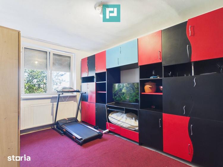 Apartament cu 2 camere decomandat în Zimandu Nou