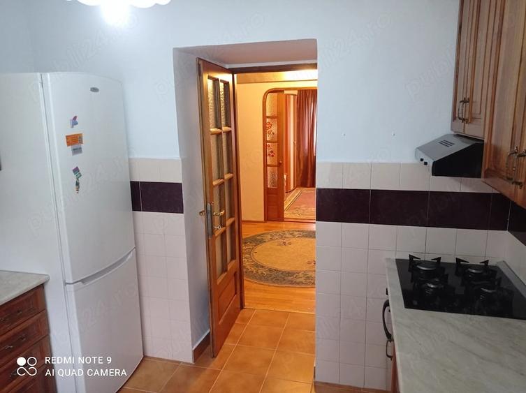 Apartament cu 4 camere decomandat în Nufărul