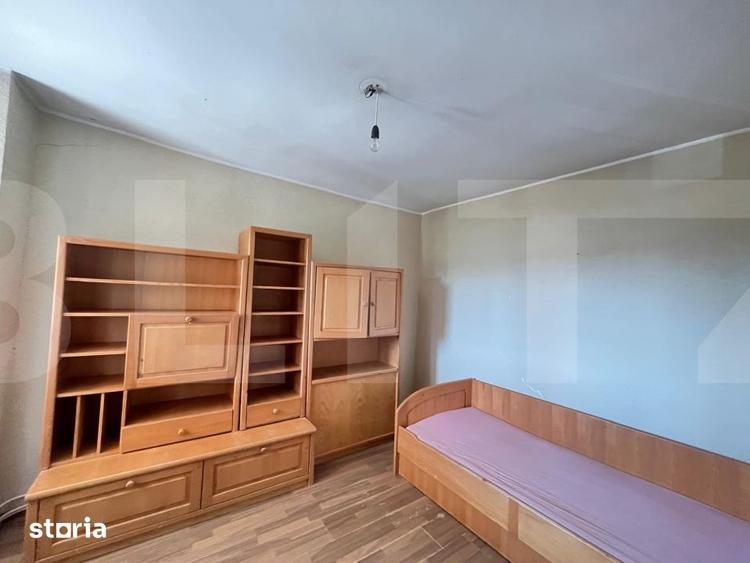 Apartament cu 3 camere decomandat în Copălău