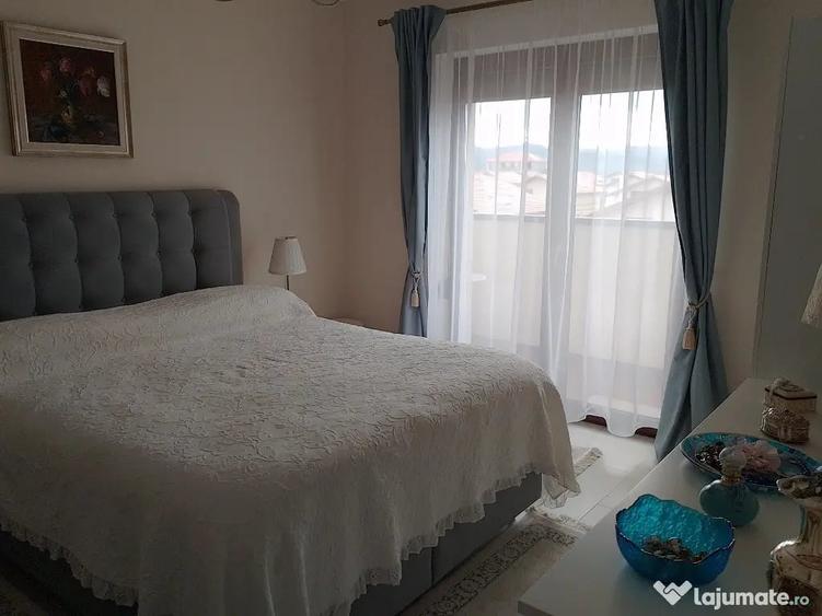 Apartament cu 3 camere decomandat în Vest