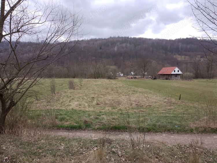 Teren de 1230 mp, în Gară