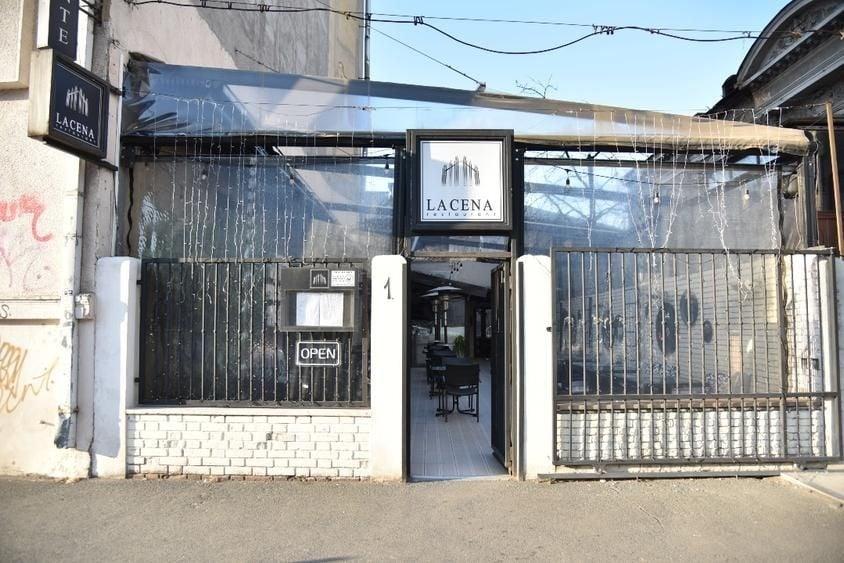 Spațiu comercial, de 260 mp, în Universitate