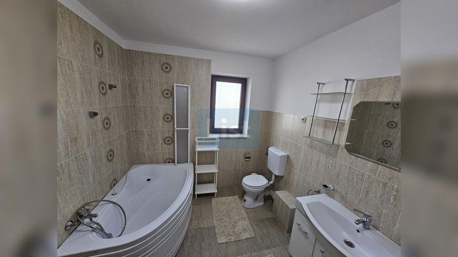 Casă cu 4 camere cu Teren 300 Mp în Zorilor