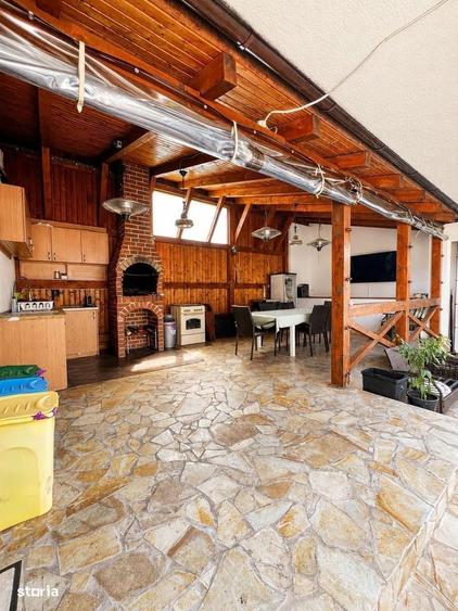 Vila cu 6 camere 4 bai, zona Spitalul Judetean, cu spa, garaj, beci - 3
