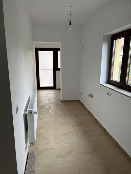 Casă individuală cu 4 camere cu Canalizare în Snagov