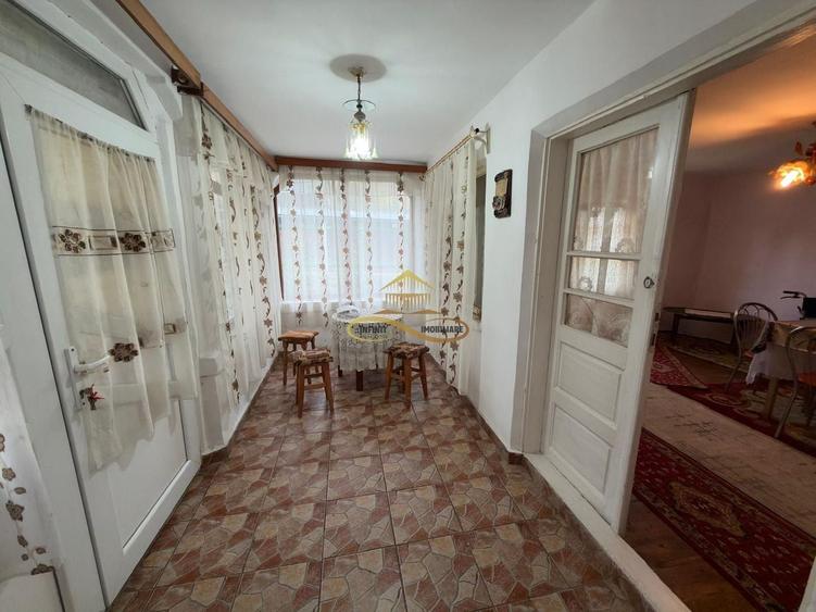 Casă individuală cu 5 camere cu Teren 1020 Mp în Blăgești