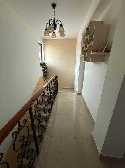Casă cu 4 camere cu Teren 200 Mp în Bragadiru