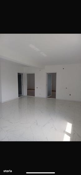 Casă cu 4 camere cu Teren 400 Mp în Central