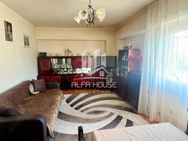 Apartament cu 3 camere decomandat în Central