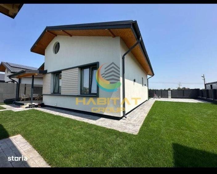 Casă individuală cu 5 camere cu Canalizare în Frumușani