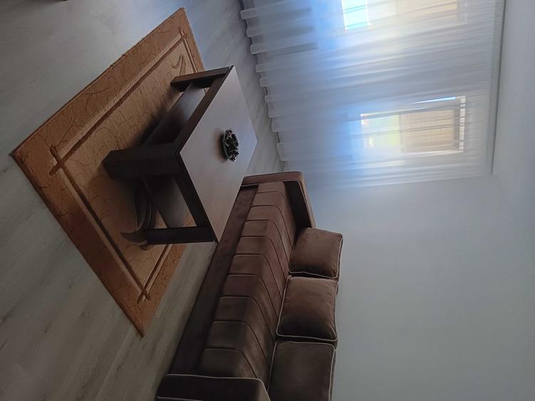 Apartament cu 2 camere decomandat în Lazaret