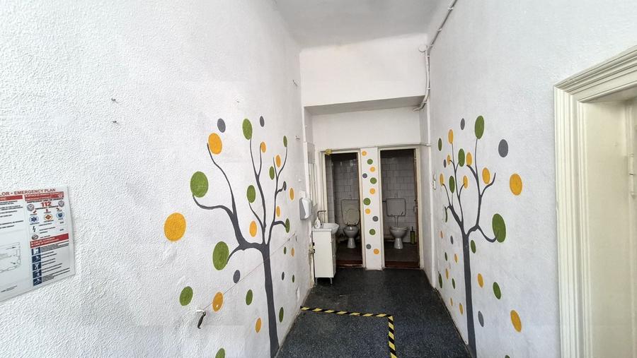 Birou, de 85 mp, în Universitate