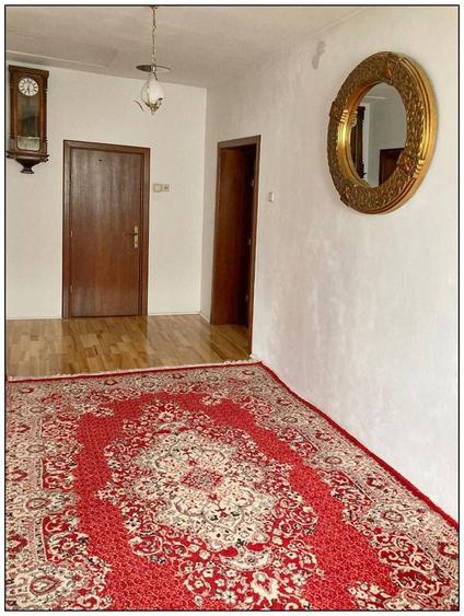 Casă individuală cu 6 camere cu Canalizare în Carierei