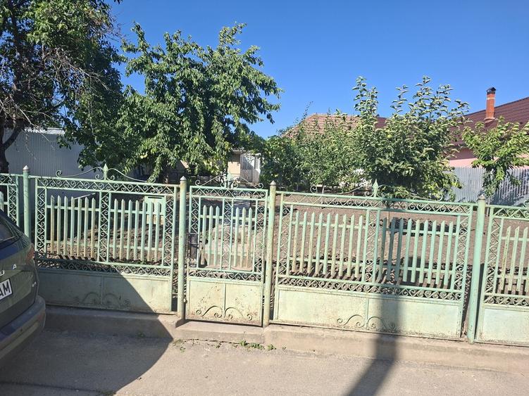 Casă cu 3 camere în Central
