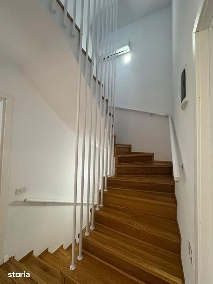 Casă cu 5 camere cu Teren 200 Mp în Central