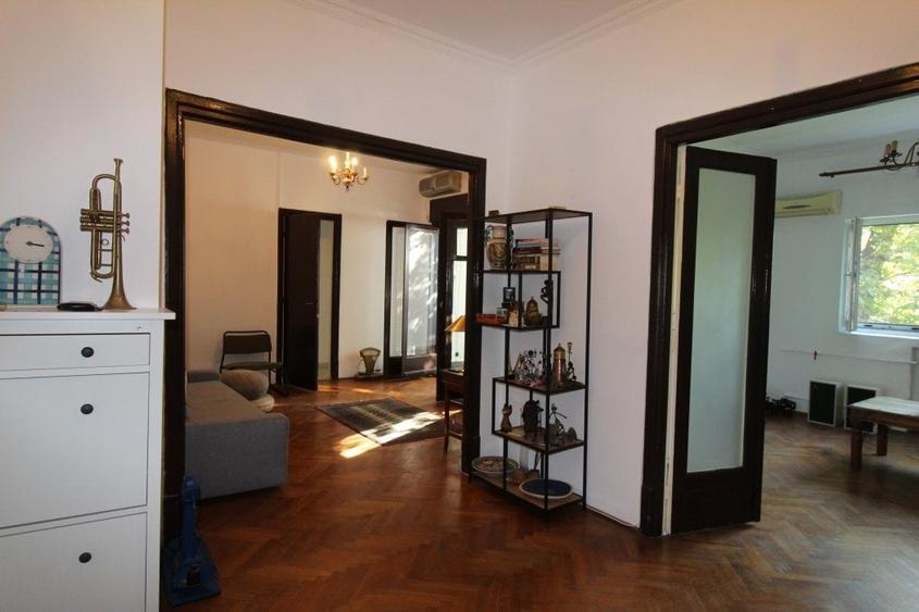 Apartament cu 2 camere decomandat, mobilat în Lahovari