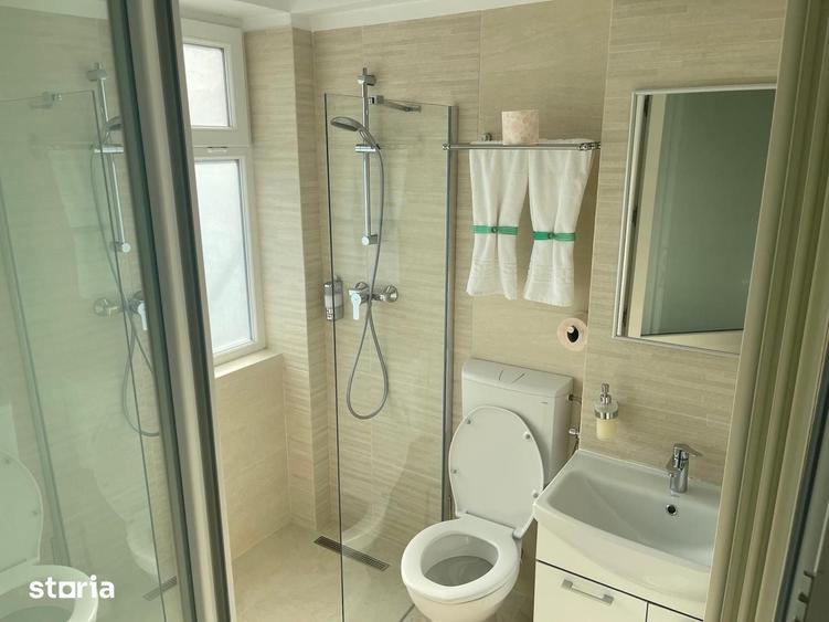 Casă cu 5 camere cu Teren 138 Mp în Central