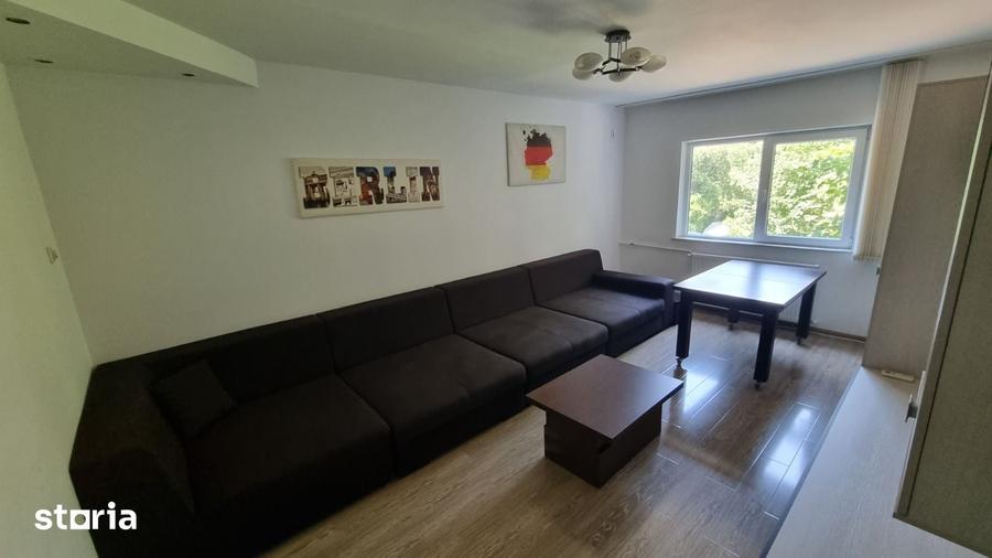 Apartament cu 3 camere în Crângași
