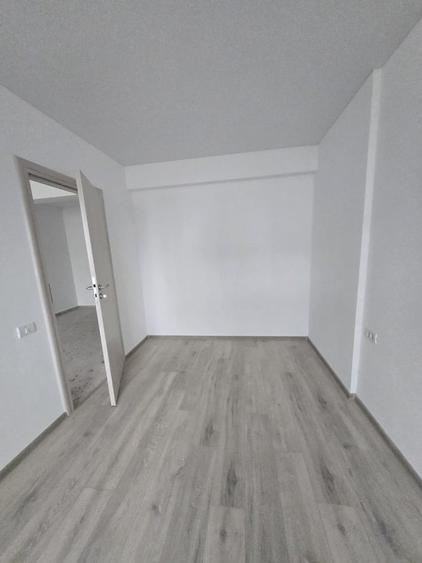 Apartament cu 2 camere semidecomandat în Berceni